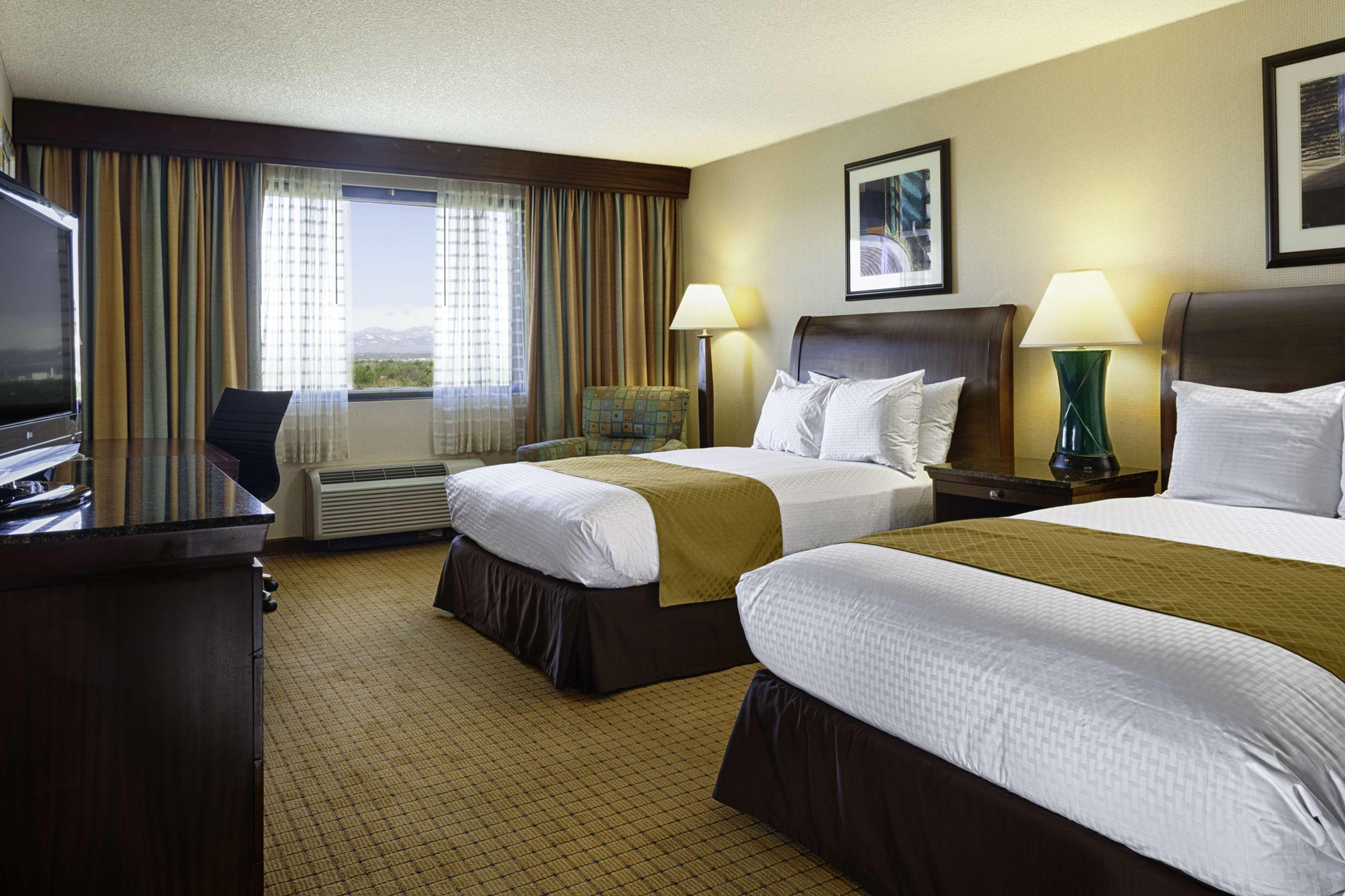 Doubletree By Hilton Hotel Denver Exterior photo